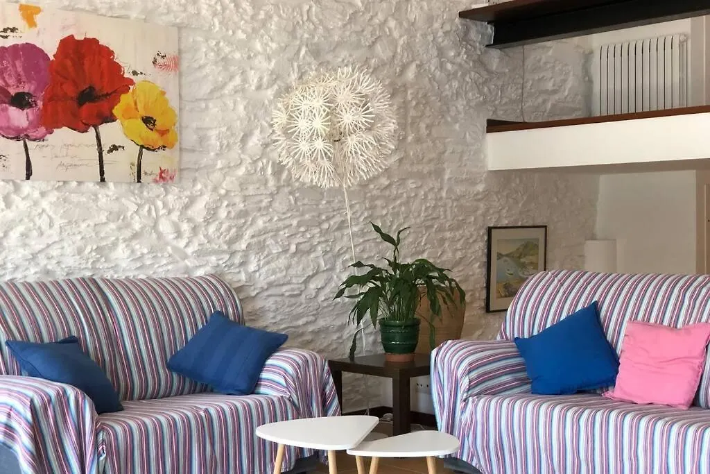 Casa de Férias ROQUES - Casa en primera línea de mar en CADAQUÉS